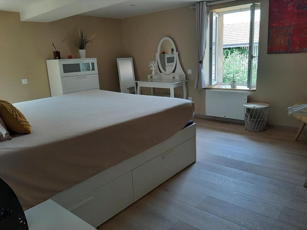 Logement Confortable Dans Residence Privee A Amplepuis Eksteriør bilde